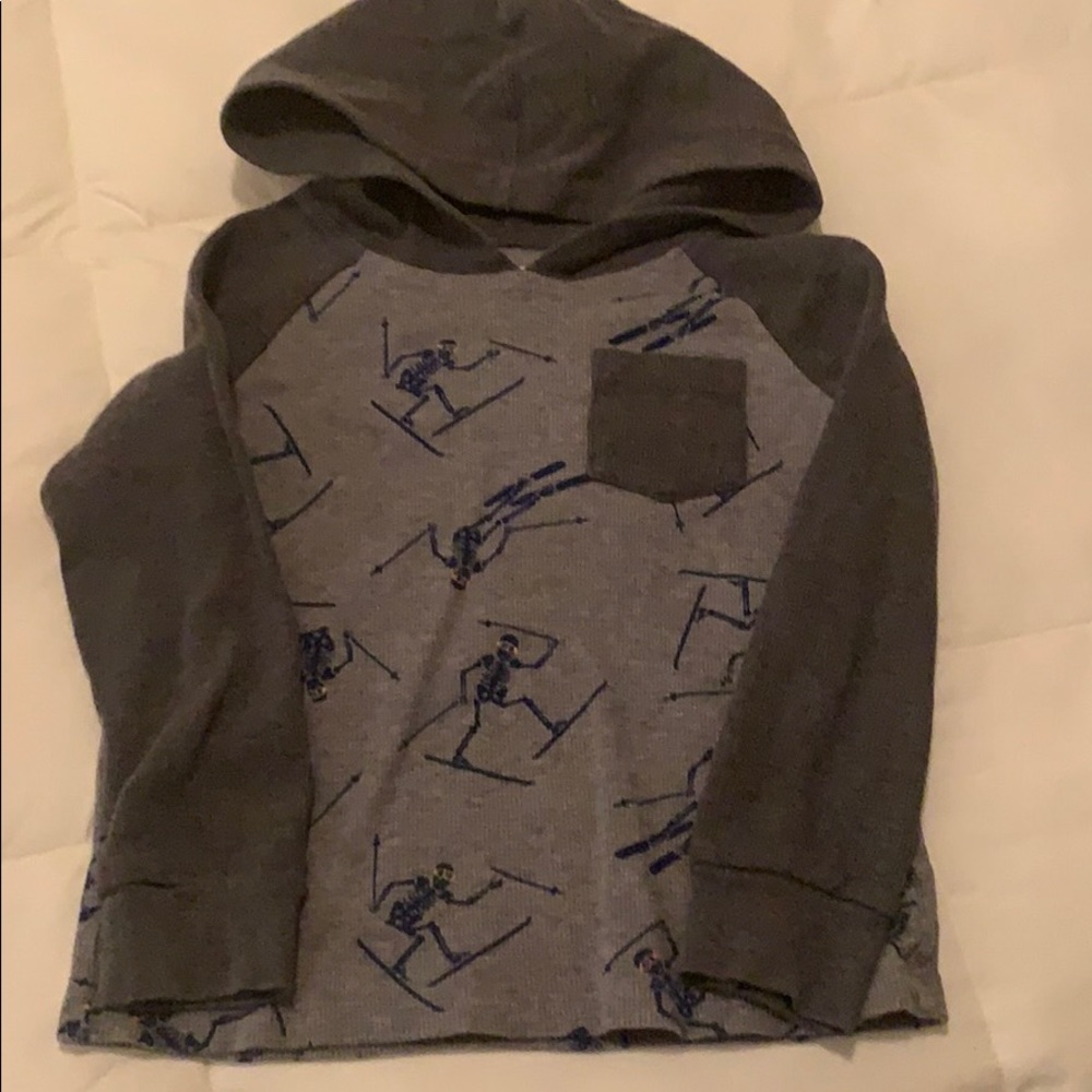 Long sleeve with hood